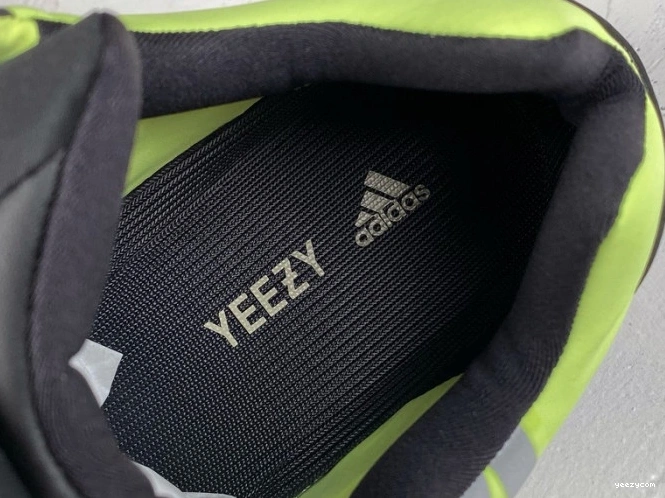 Yeezy Adidas MNVN FY3727 700 Boost Phosphor 0920